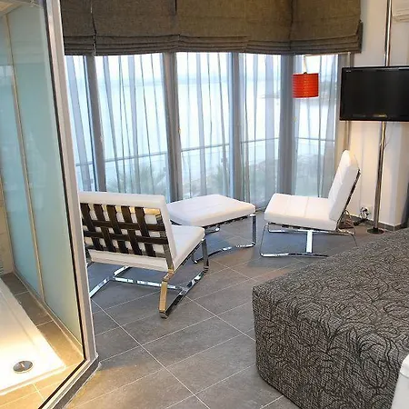 Ladin Hotel Cesme
