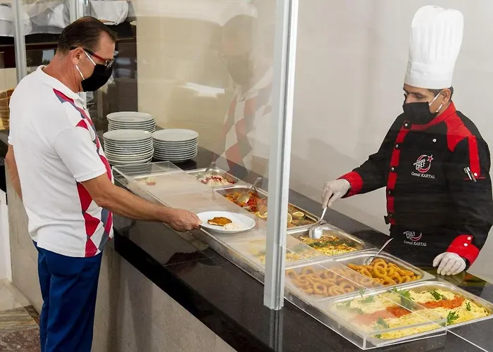 Ladin Szálloda Çeşme