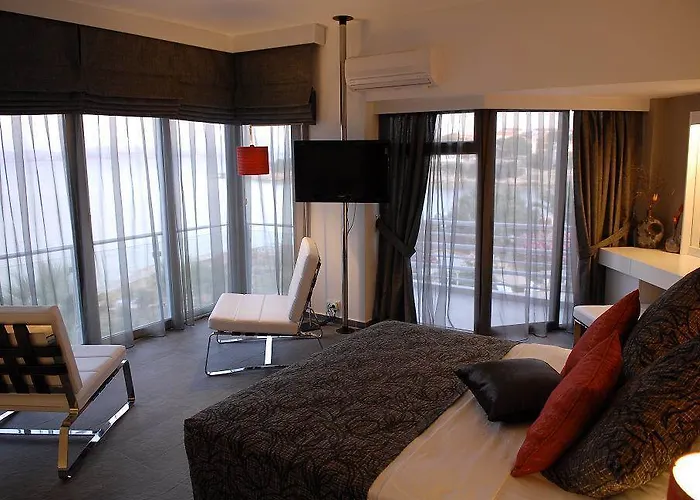 Ladin Szálloda Çeşme